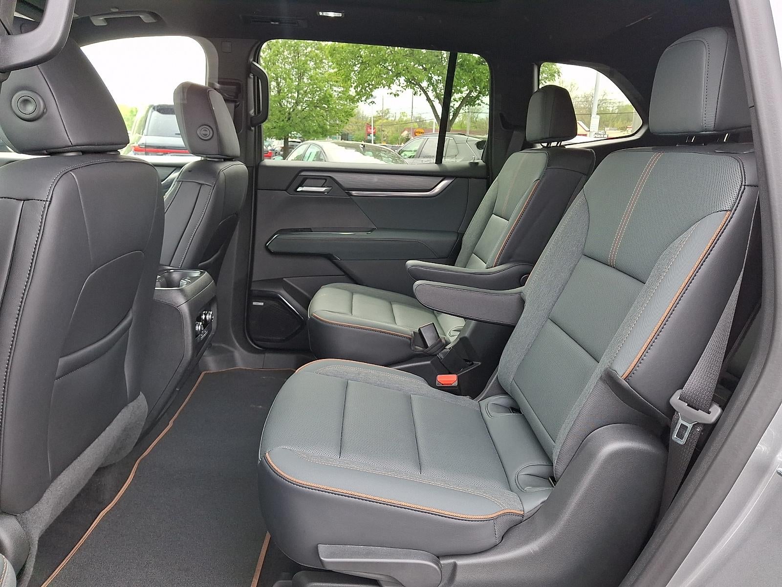2025 GMC Acadia AT4