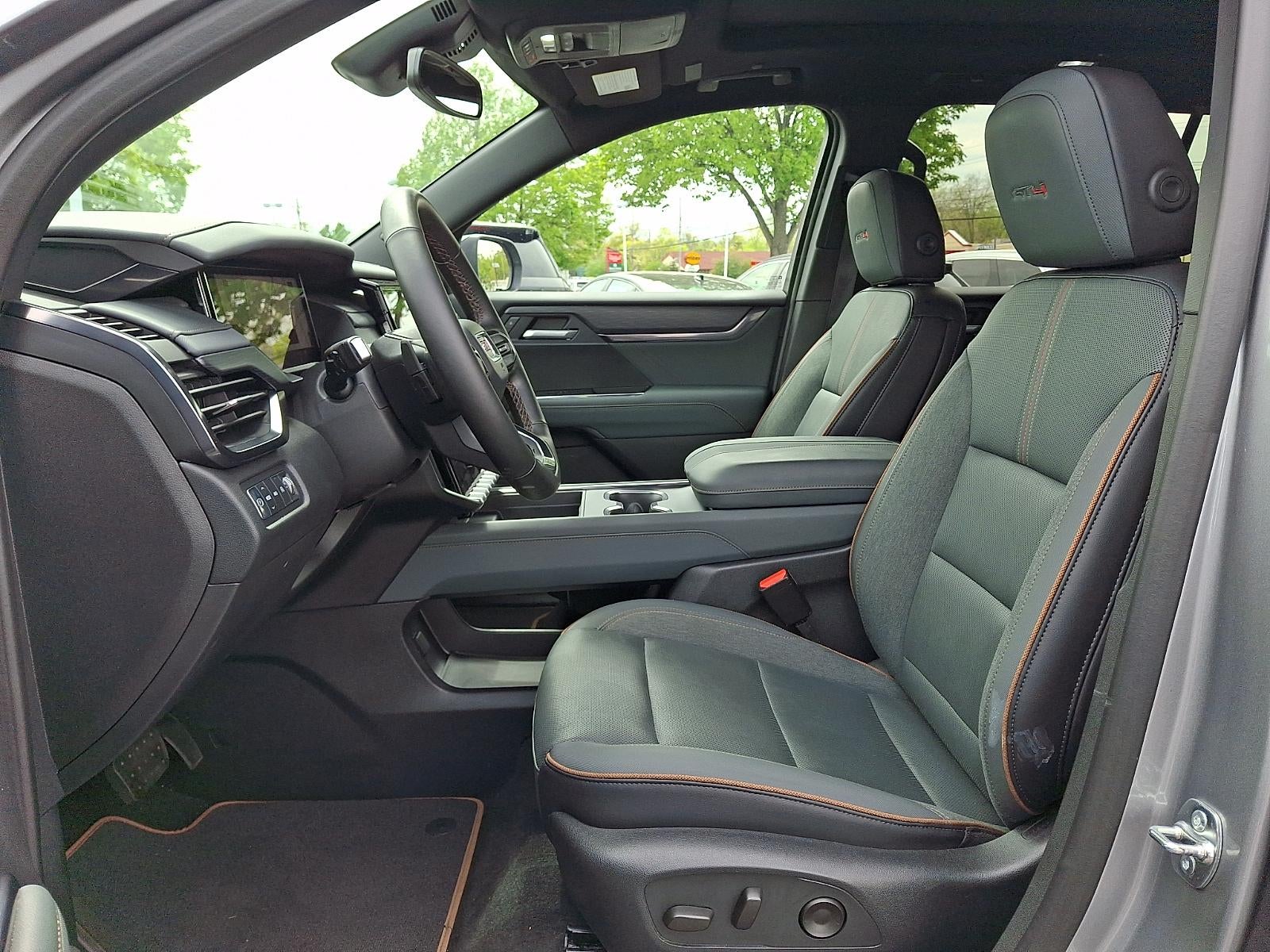 2025 GMC Acadia AT4