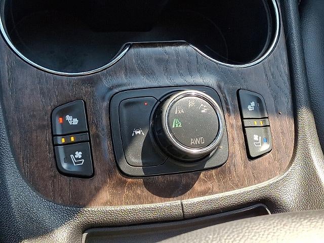 2023 GMC Acadia Base