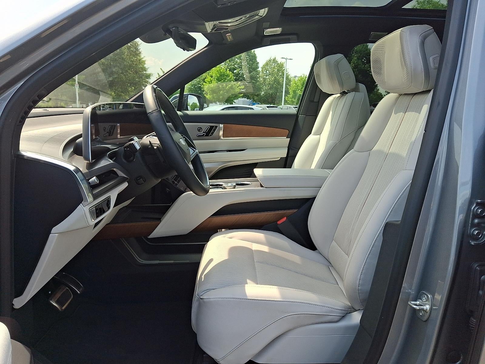 2026 Cadillac VISTIQ Luxury