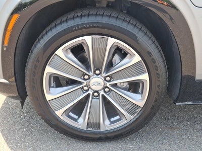 2026 Cadillac VISTIQ Luxury