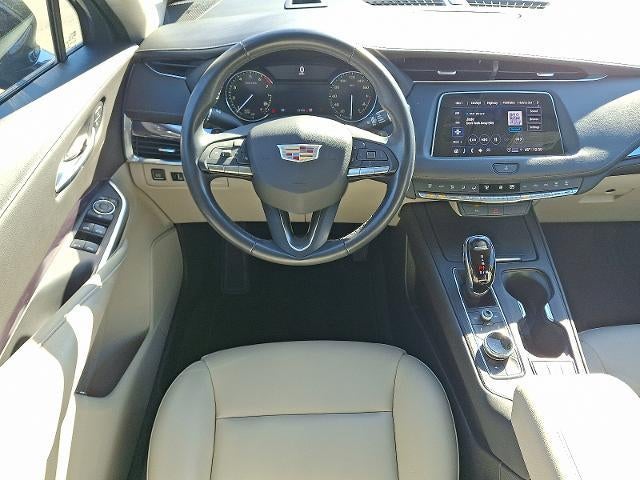 2022 Cadillac XT4 Luxury