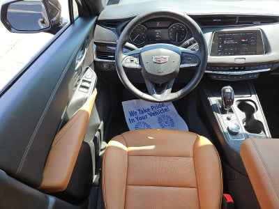 2022 Cadillac XT4 Premium Luxury