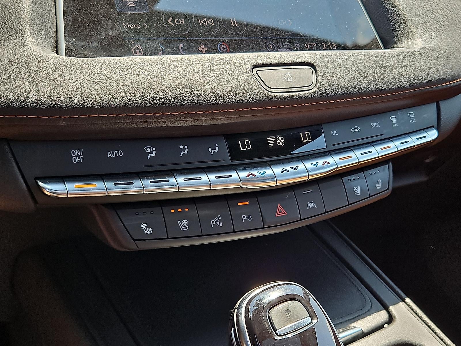 2022 Cadillac XT4 Premium Luxury