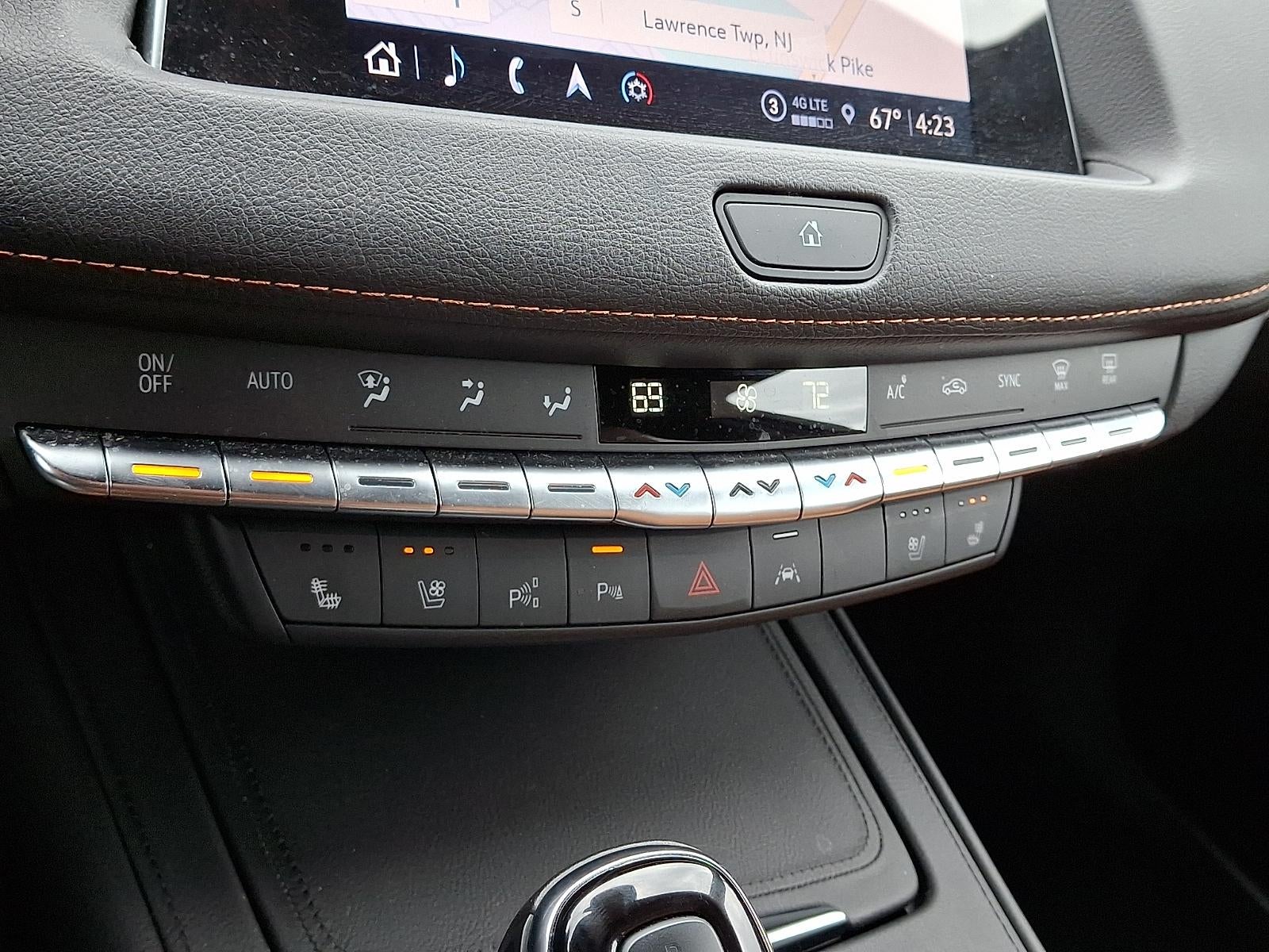 2022 Cadillac XT4 Premium Luxury