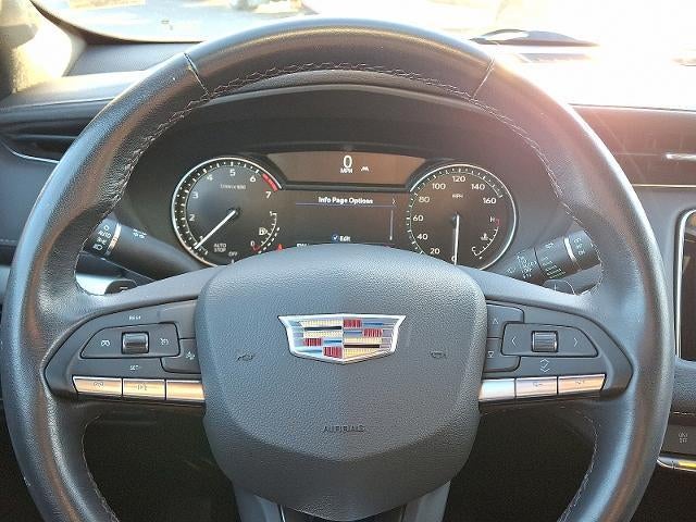 2022 Cadillac XT4 Premium Luxury