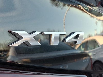 2022 Cadillac XT4 Premium Luxury