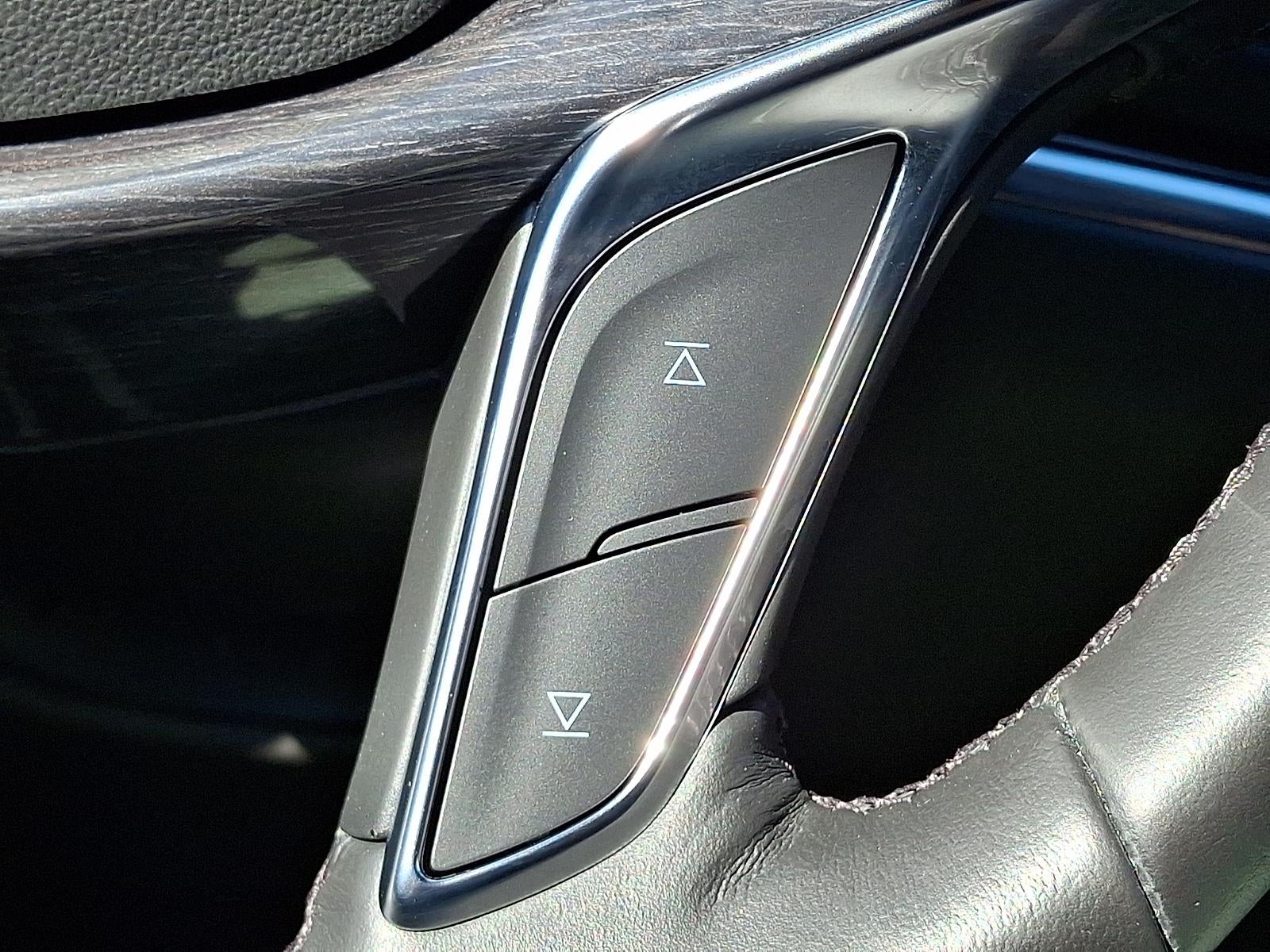 2023 Cadillac XT5 FWD Premium Luxury