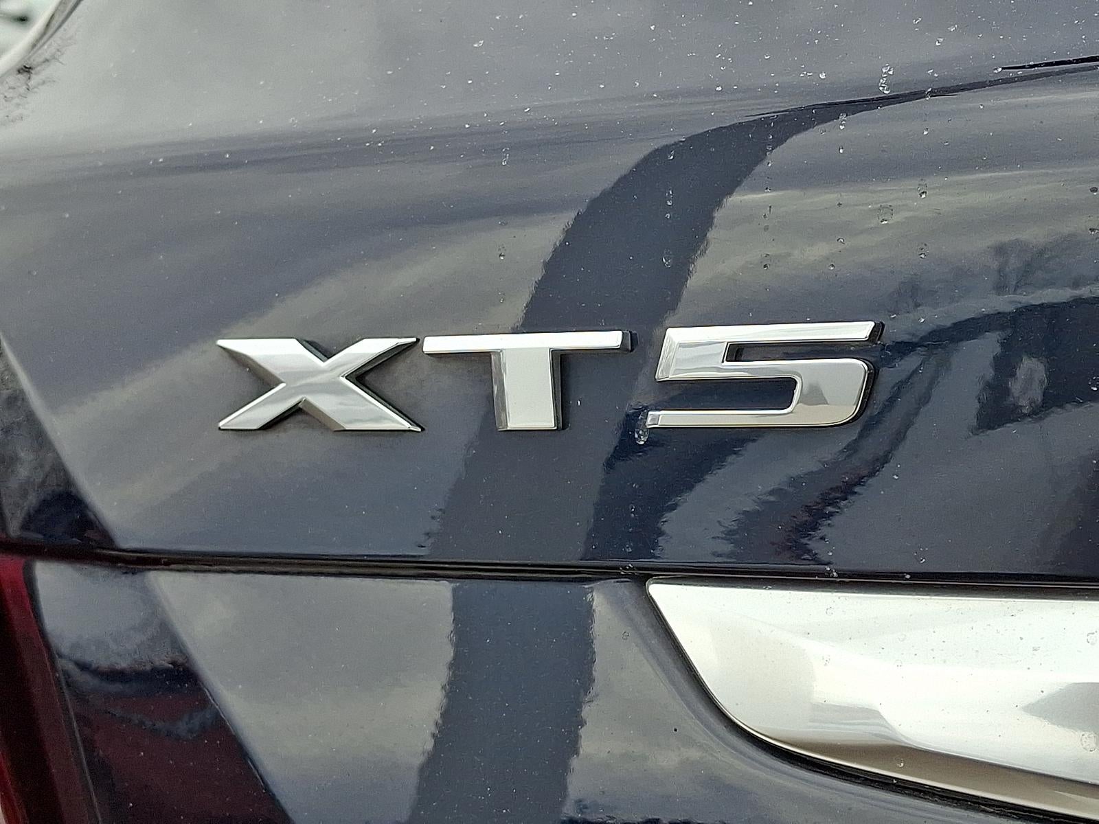 2022 Cadillac XT5 Premium Luxury