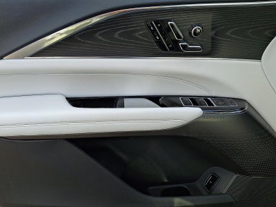 2024 Cadillac LYRIQ Luxury 1