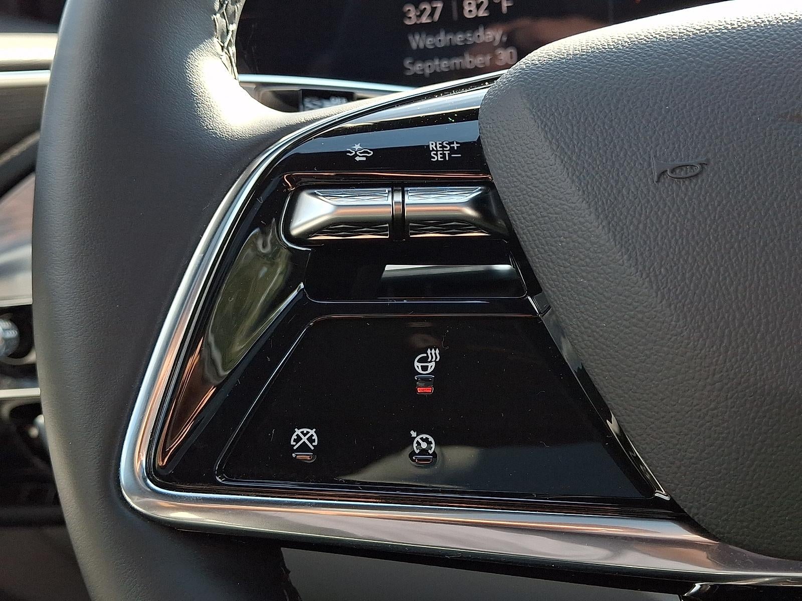 2024 Cadillac LYRIQ Luxury 1