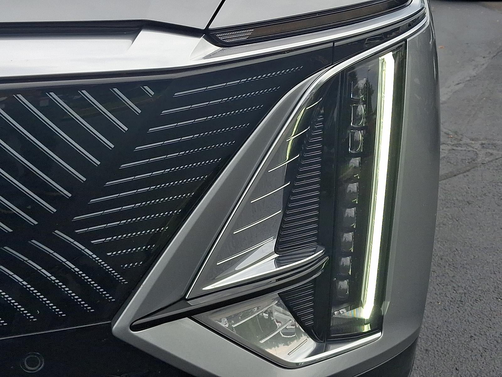 2025 Cadillac LYRIQ Luxury 3