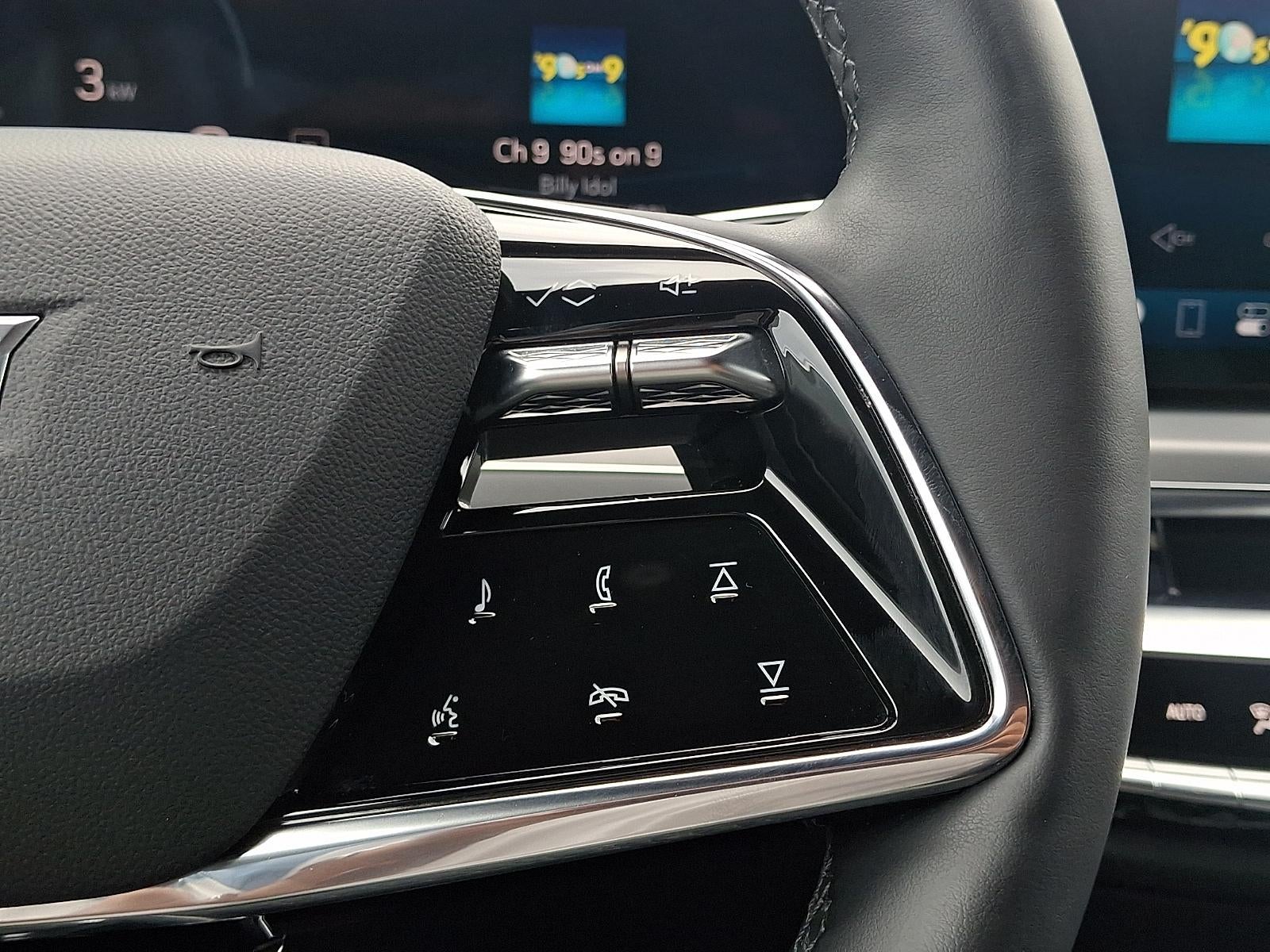 2025 Cadillac LYRIQ Luxury 3