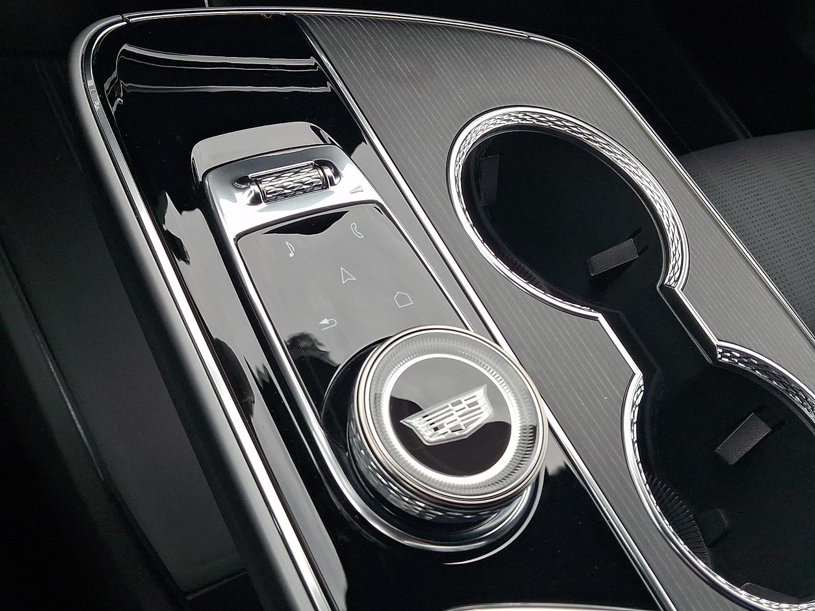 2025 Cadillac LYRIQ Luxury 3