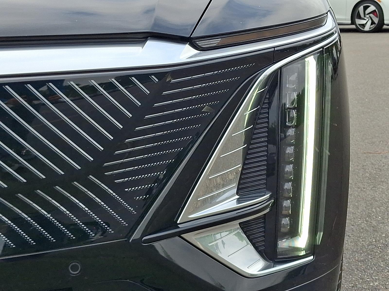 2025 Cadillac LYRIQ Luxury 3