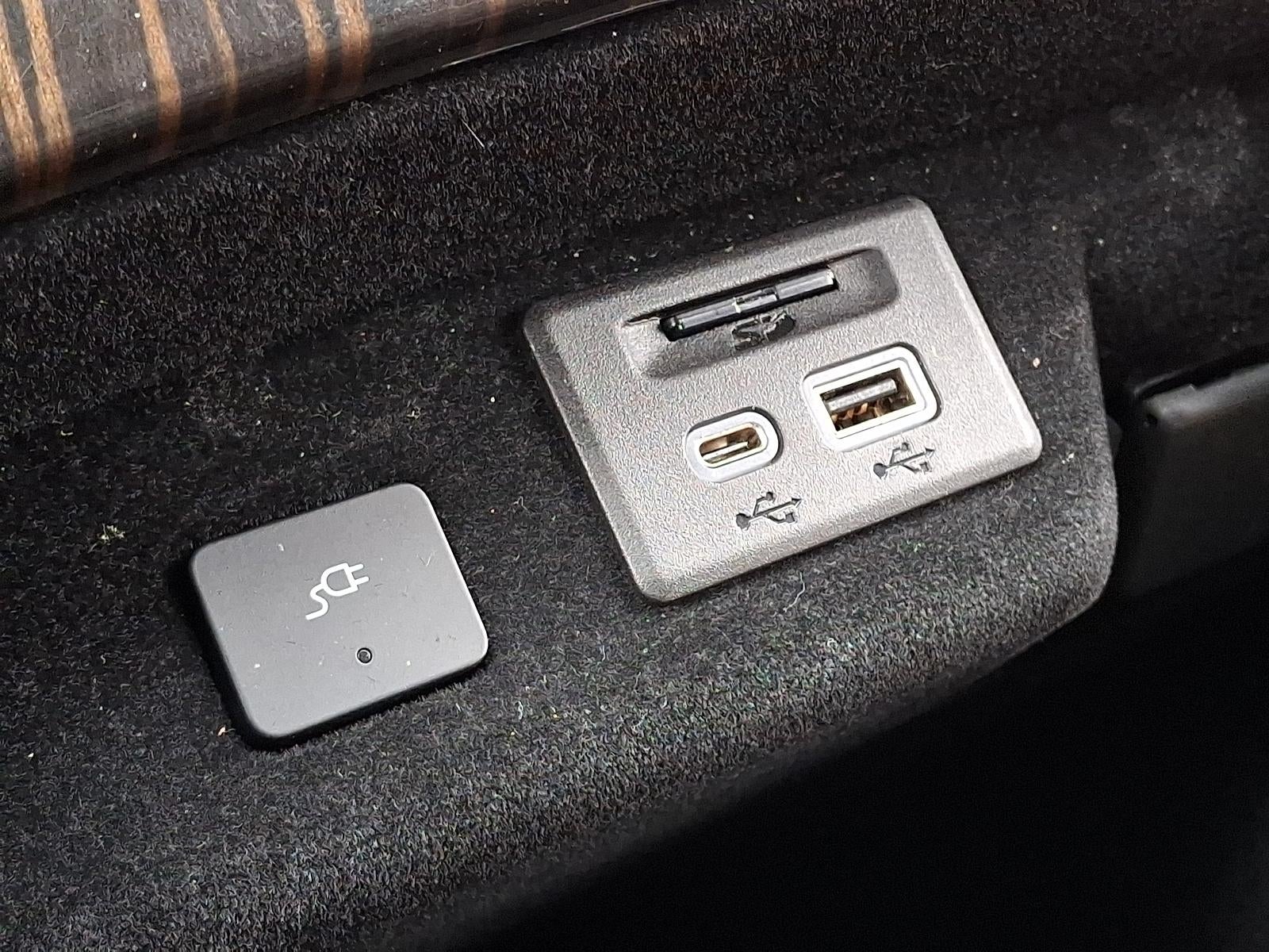 2022 Cadillac Escalade ESV Base