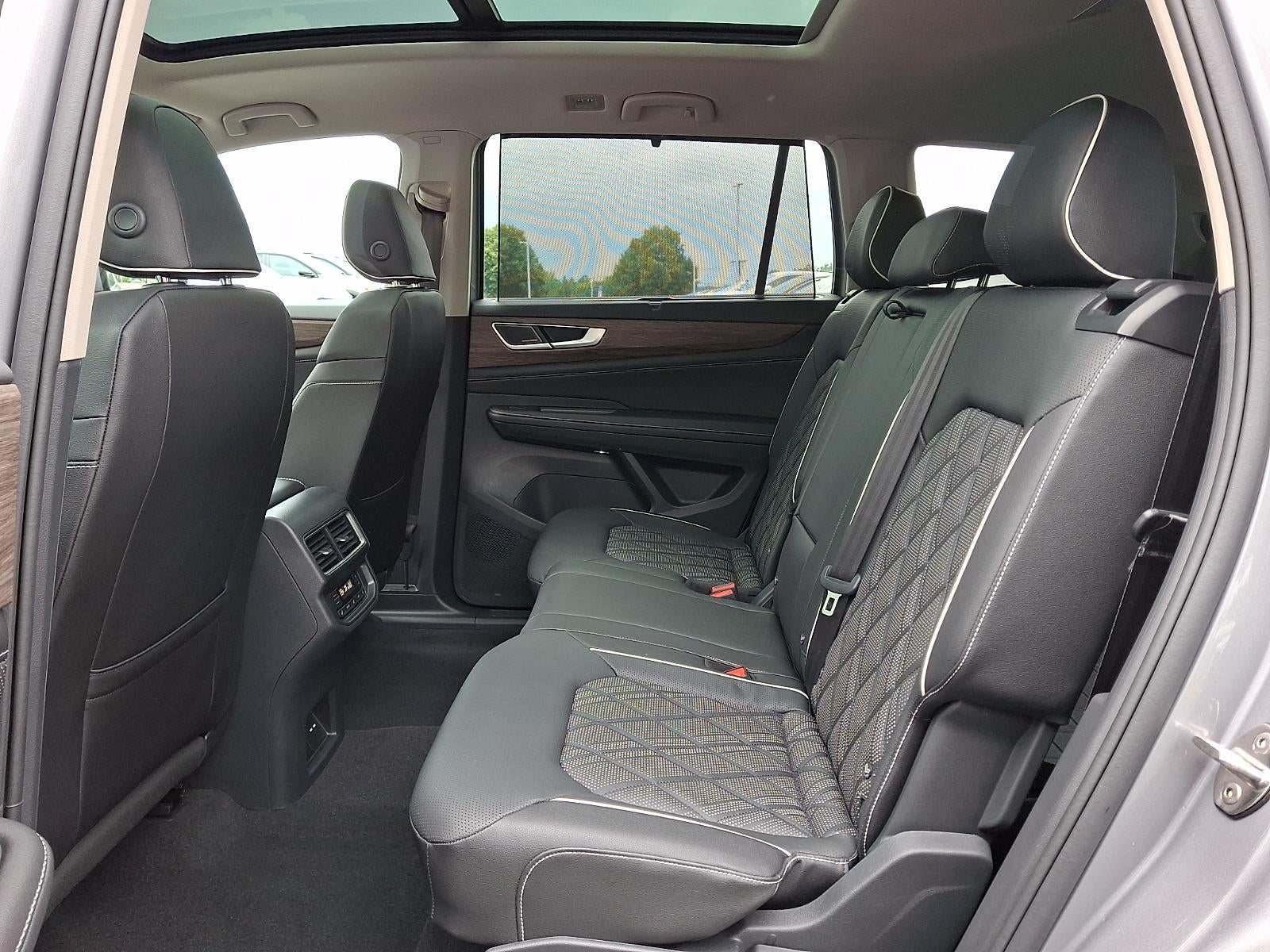 2025 Volkswagen Atlas 2.0T SEL Premium R-Line