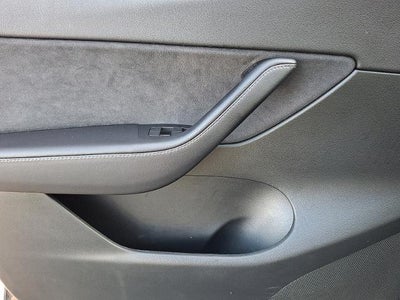 2022 Tesla Model Y Base