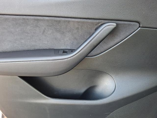 2022 Tesla Model Y Base