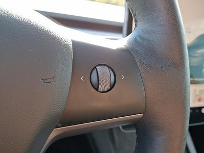 2022 Tesla Model Y Base