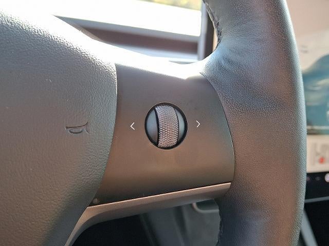 2022 Tesla Model Y Base