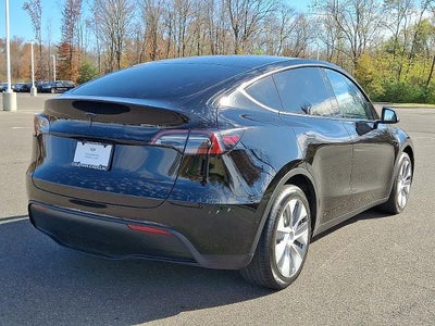 2022 Tesla Model Y Base