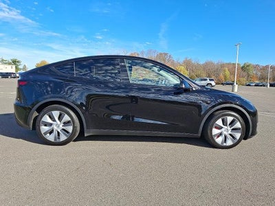 2022 Tesla Model Y Base