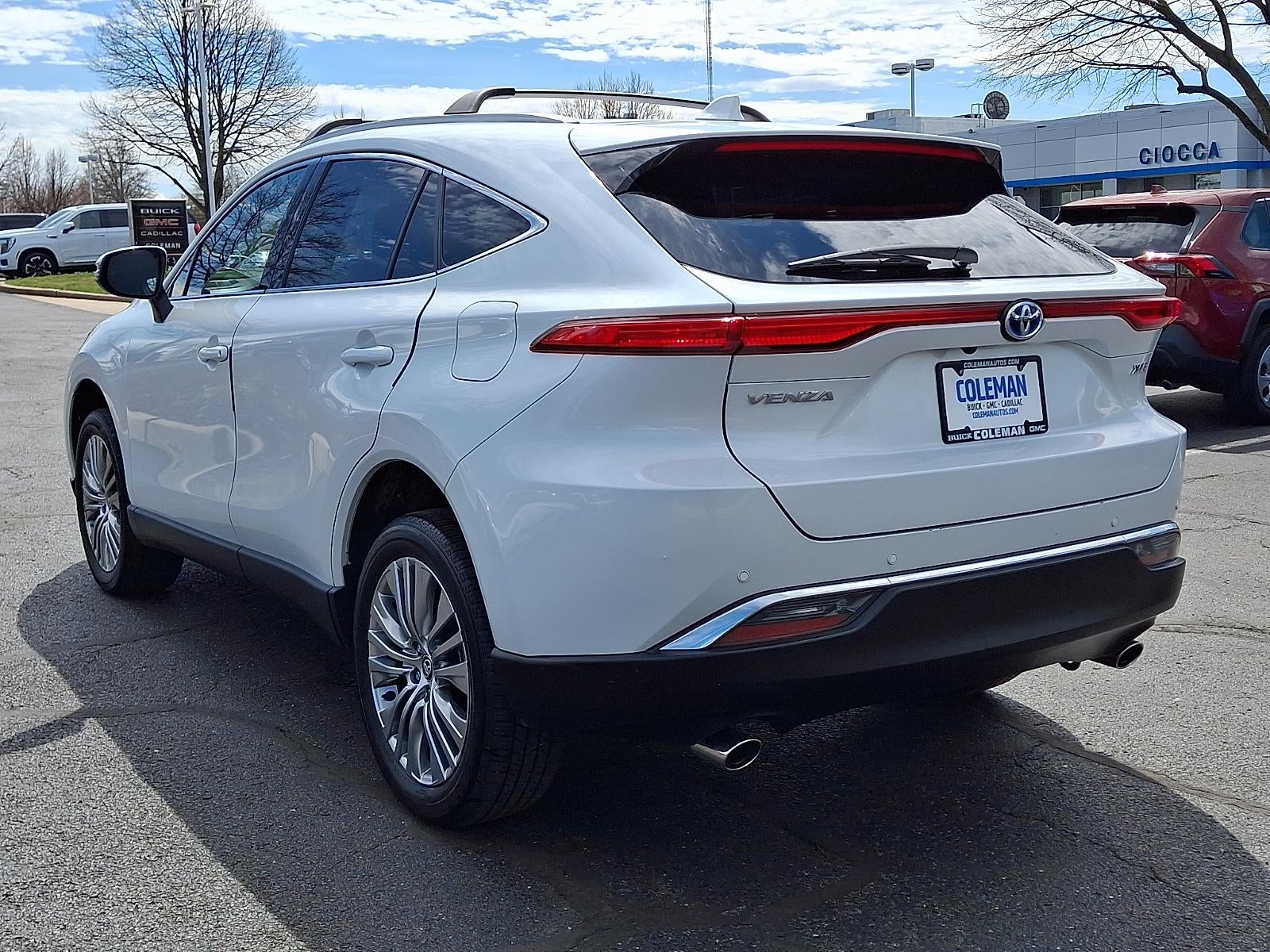 2023 Toyota Venza LE