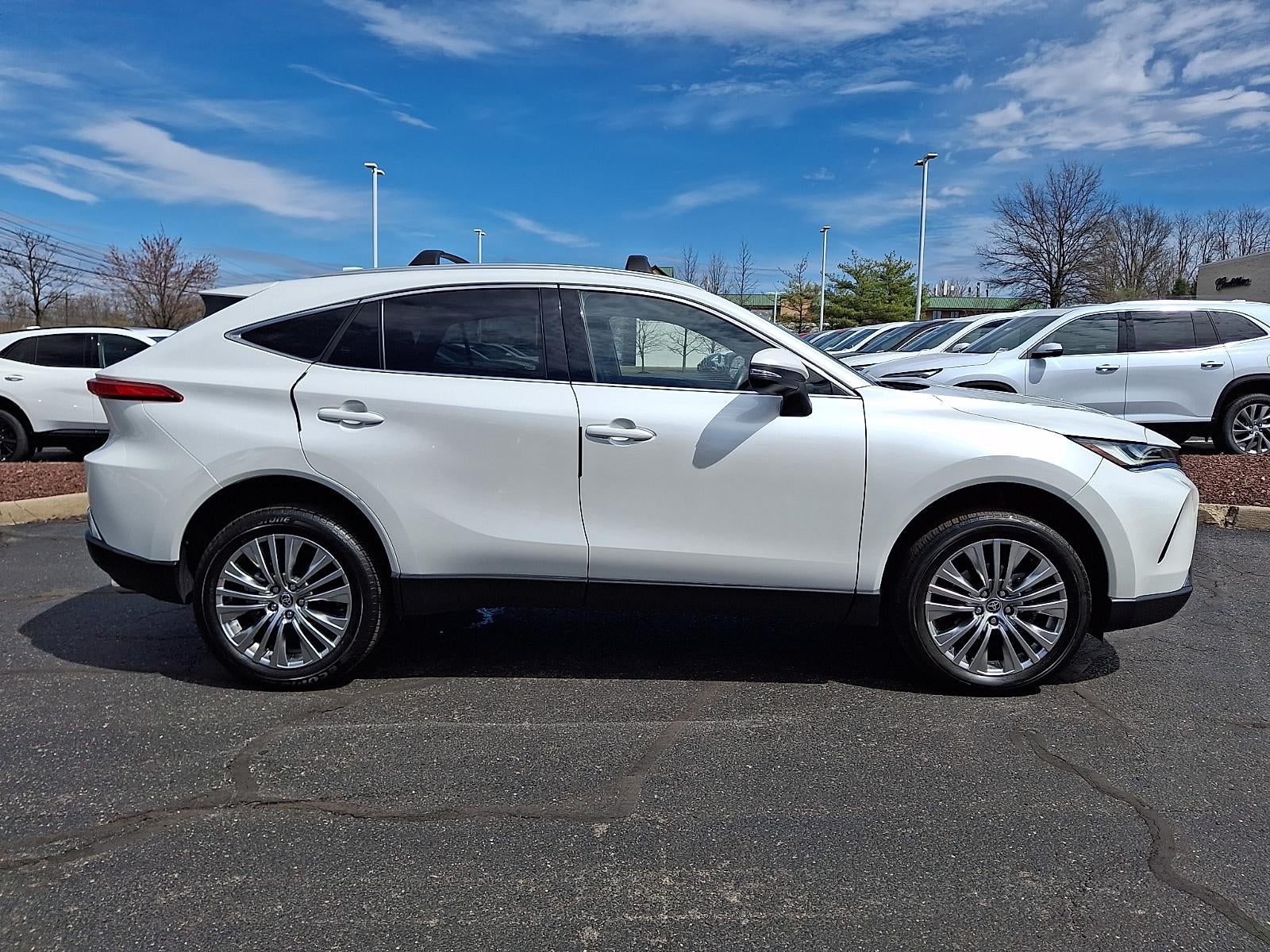2023 Toyota Venza LE